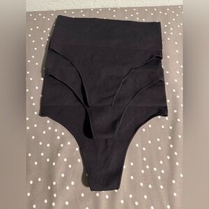 NWOT Quince Shaping High-Waisted Thong. Size X Small 3 pack